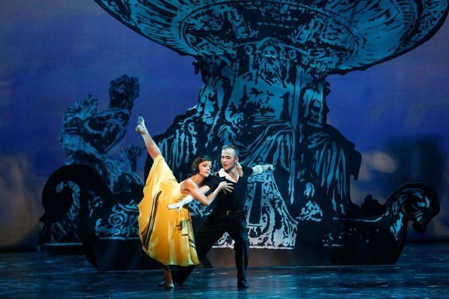 An American in Paris production photograph 1