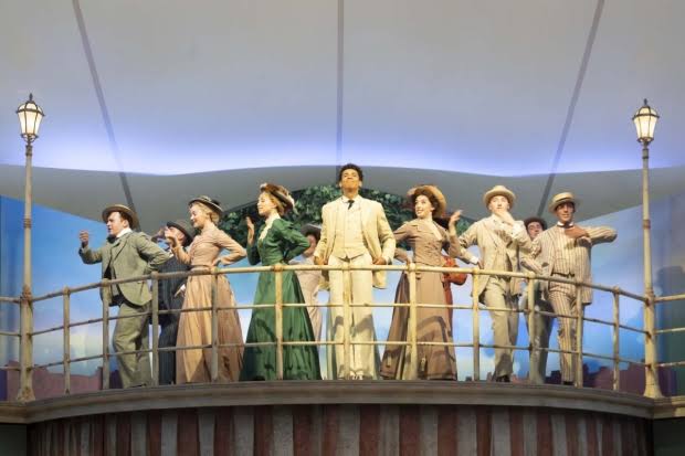 Half a Sixpence at Kilworth House Theatre production photograph 4